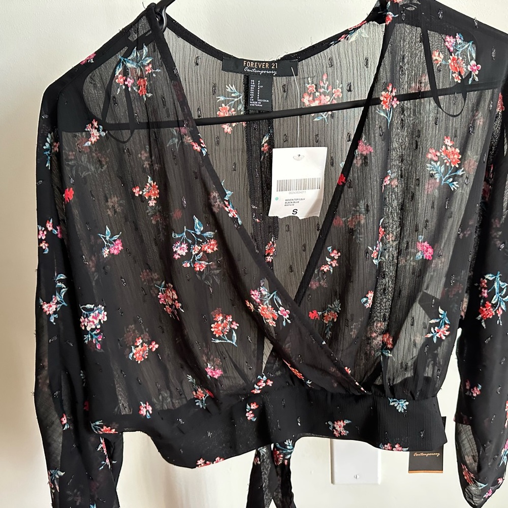 Forever 21 floral kimono top size S *NEW*